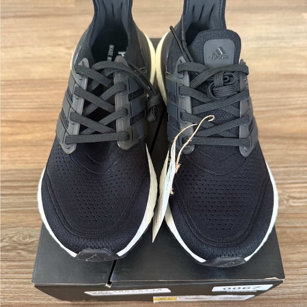 6.5 Adidas women ultra boost